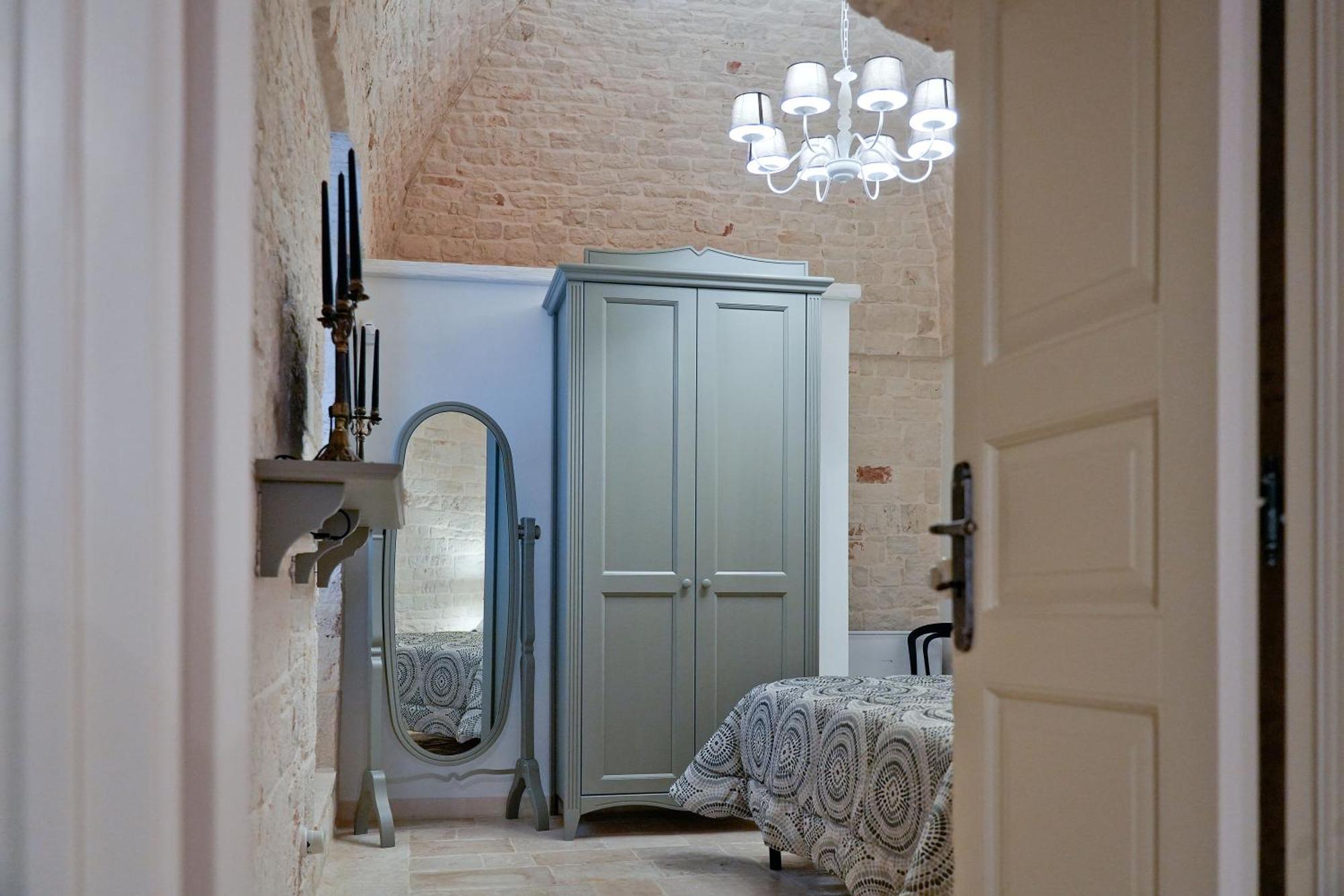 Вилла Trulli Occhi Di Pietra Historical Experience Альберобелло Экстерьер фото