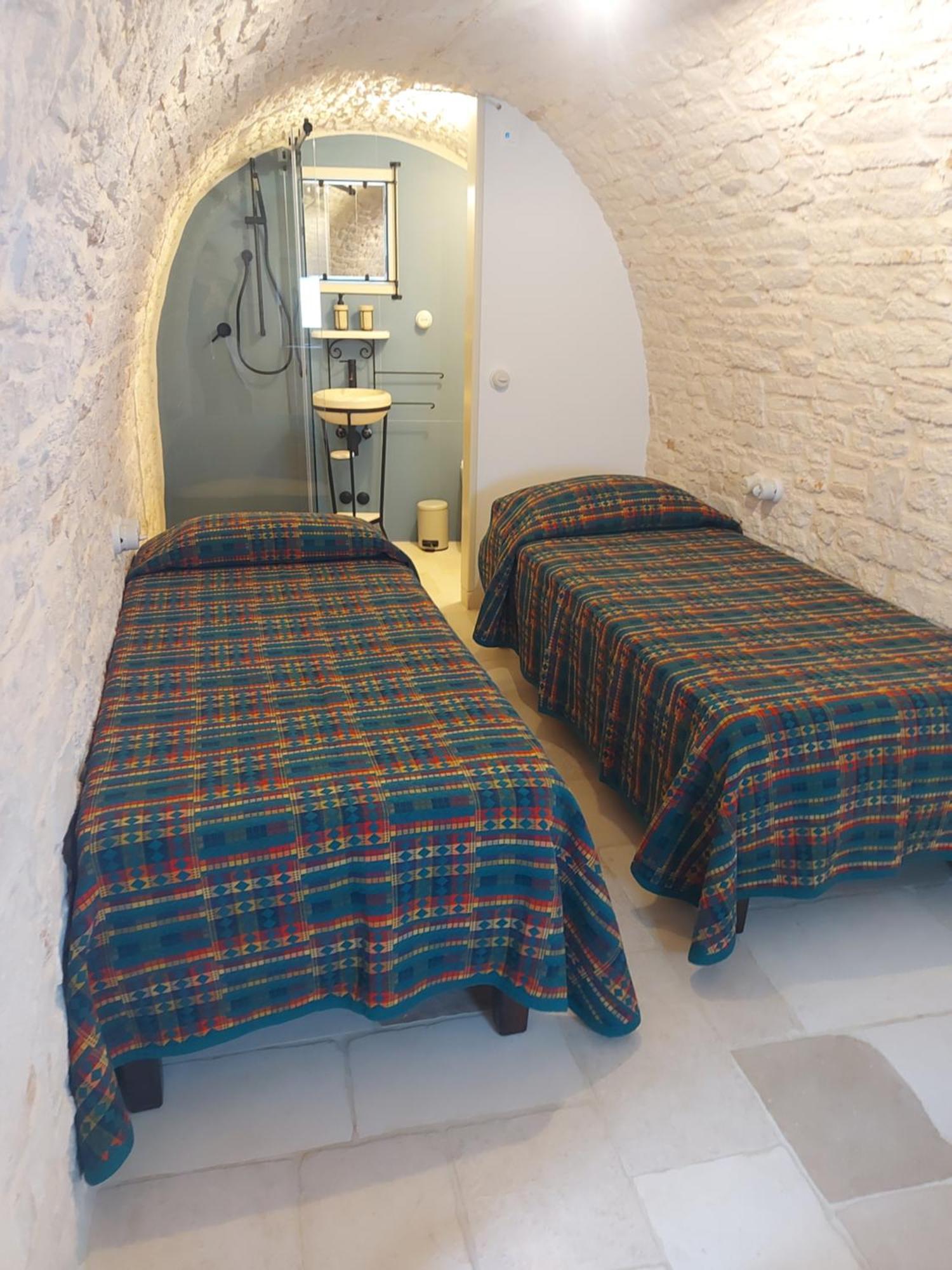 Вилла Trulli Occhi Di Pietra Historical Experience Альберобелло Номер фото